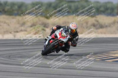 media/Oct-13-2025-Moto Forza (Mon) [[a66d839500]]/3-B Group/Session 3 (Turn 16)/